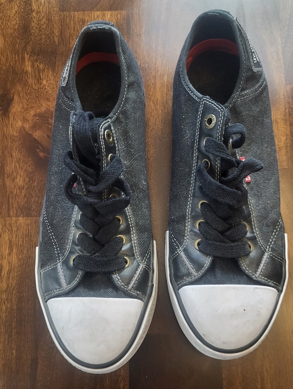 Levi's Black Canvas Low-Top Sneakers with White Toe